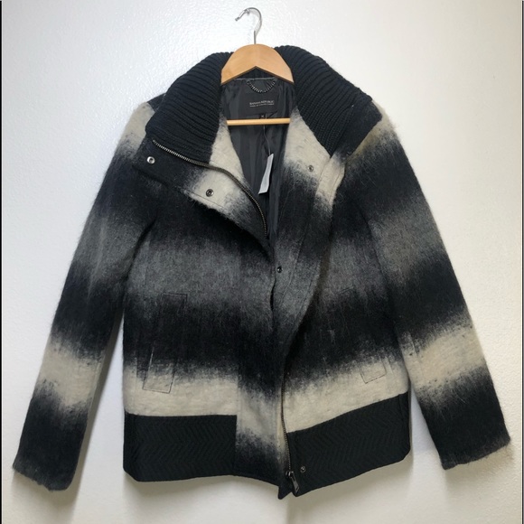 Banana Republic Warm Jacket - Picture 4 of 8